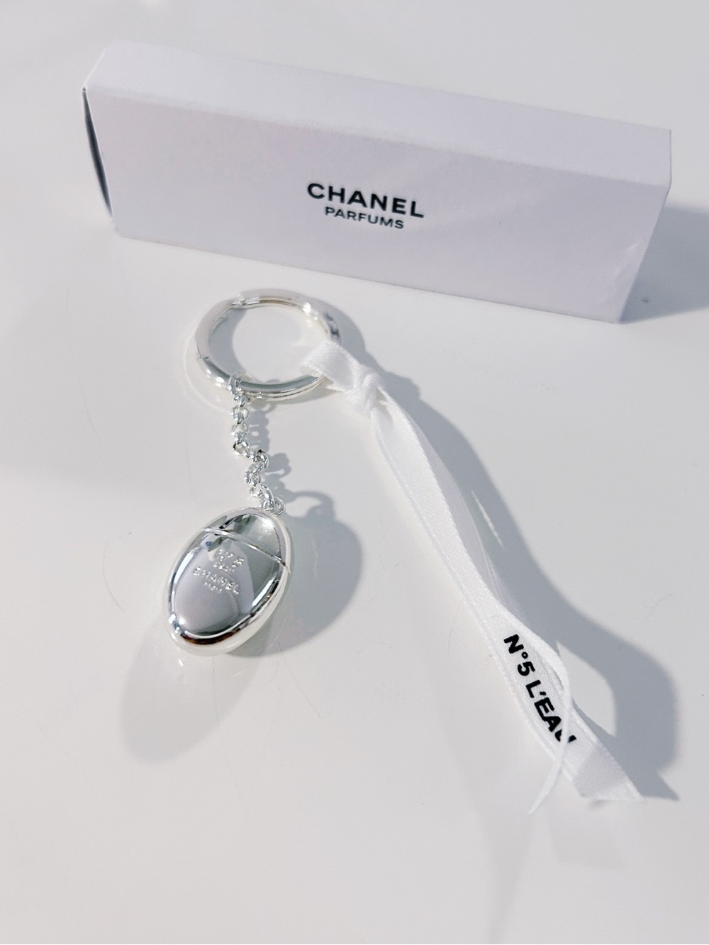 CHANEL Beauty Silver N°5 L'EAU Key charm